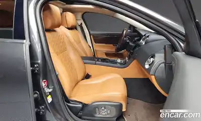 Jaguar XJ 2019 3.0 гидро в Москве № 283830, миниатюра 11