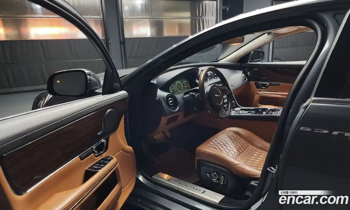 Jaguar XJ 2019 3.0 гидро в Москве № 283830, фото 10