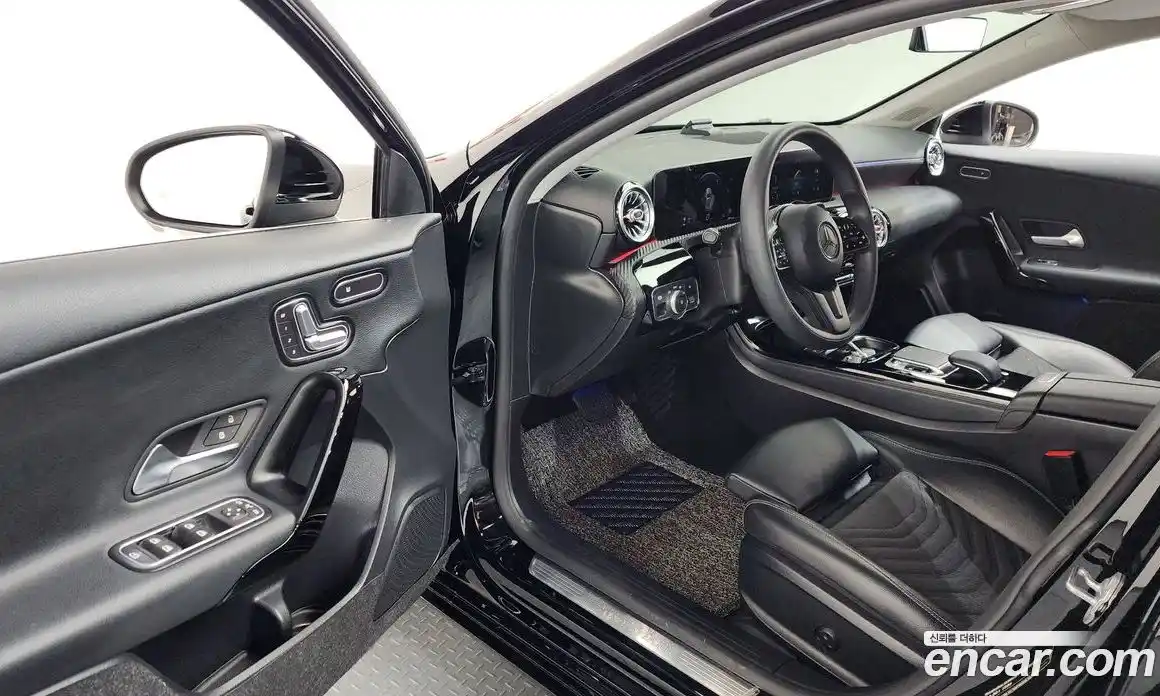 Mercedes-Benz A-Class 2019 2.0 гидро в Москве № 288033, фото 10