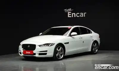 Jaguar XE, 2017