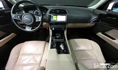 Jaguar XE 2017 2.0 гидро в Москве № 295807, миниатюра 7