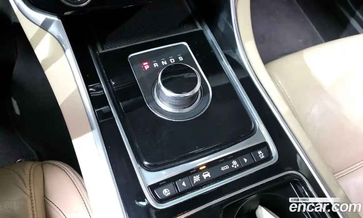 Jaguar XE 2017 2.0 гидро в Москве № 295807, фото 9