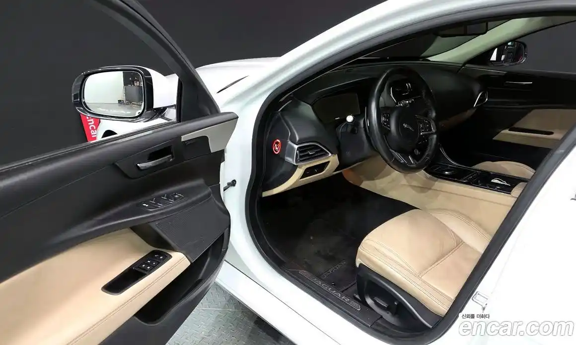 Jaguar XE 2017 2.0 гидро в Москве № 295807, фото 10
