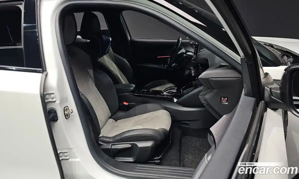 Peugeot 2008 2021 0.1 гидро в Москве № 305216, фото 10