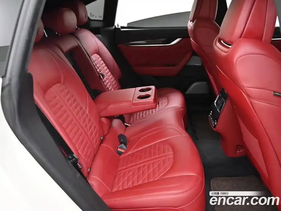 Maserati Levante 2018 3.8 гидро в Москве № 319709, фото 13