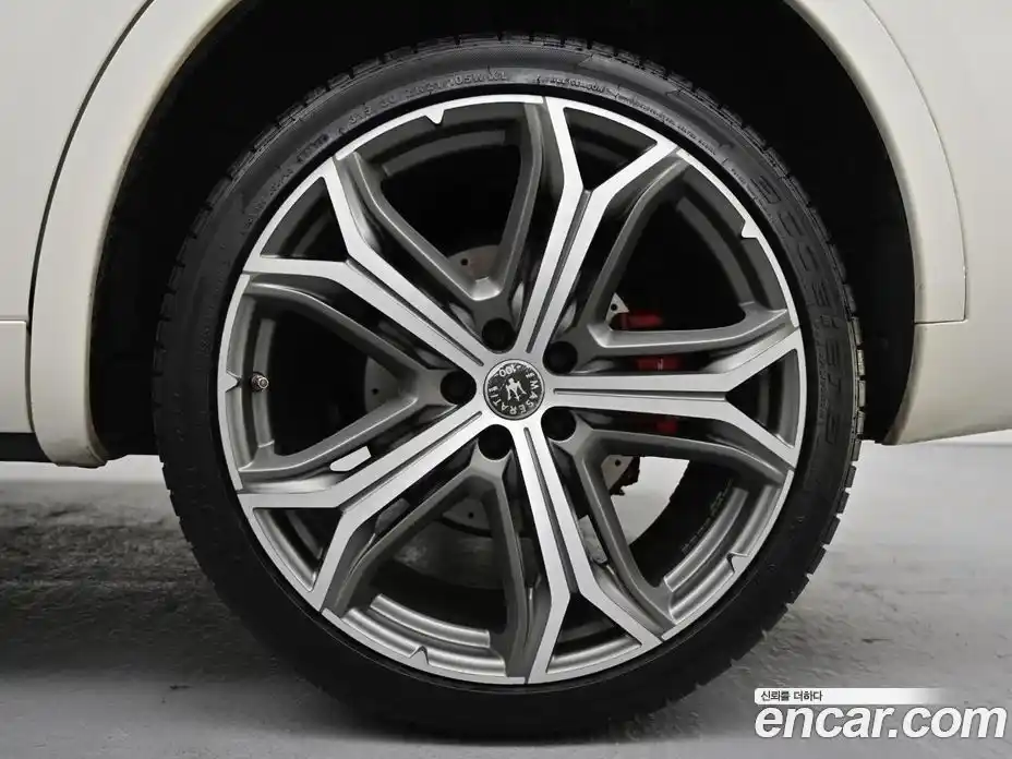 Maserati Levante 2018 3.8 гидро в Москве № 319709, фото 6