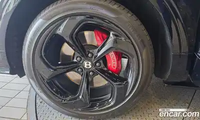 Bentley Bentayga 2024 4.0 гидро в Москве № 366416, миниатюра 11