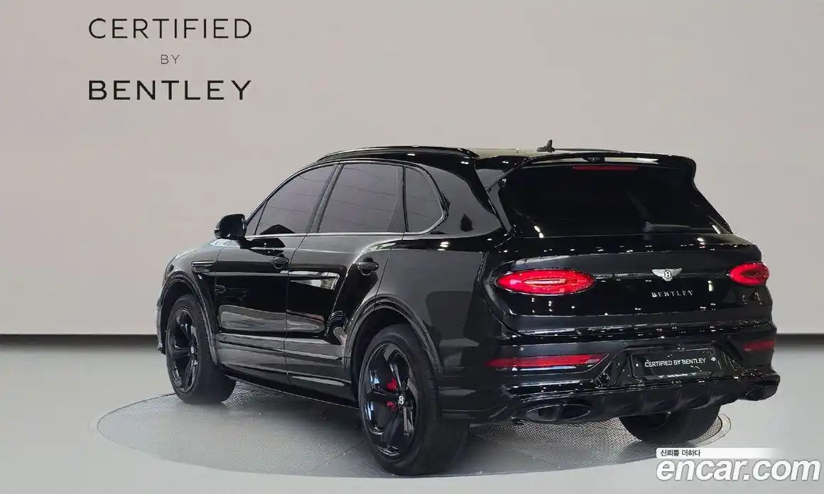 Bentley Bentayga 2024 4.0 гидро в Москве № 366416, фото 4