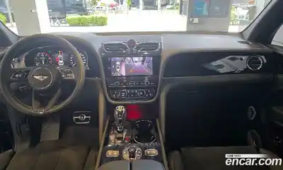 Bentley Bentayga 2024 4.0 гидро в Москве № 366416, миниатюра 5