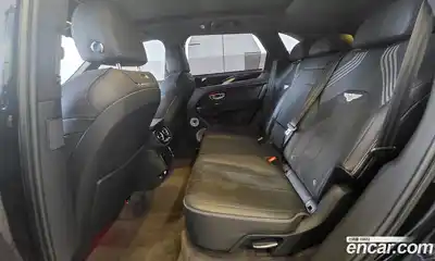 Bentley Bentayga 2024 4.0 гидро в Москве № 366416, миниатюра 6