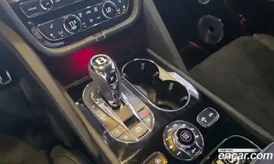 Bentley Bentayga 2024 4.0 гидро в Москве № 366416, миниатюра 8