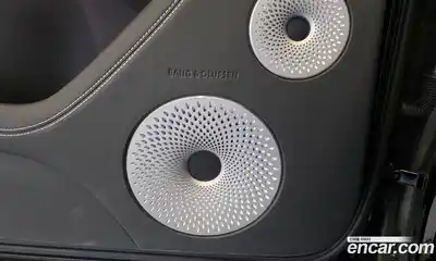 Bentley Bentayga 2024 4.0 гидро в Москве № 366416, миниатюра 9