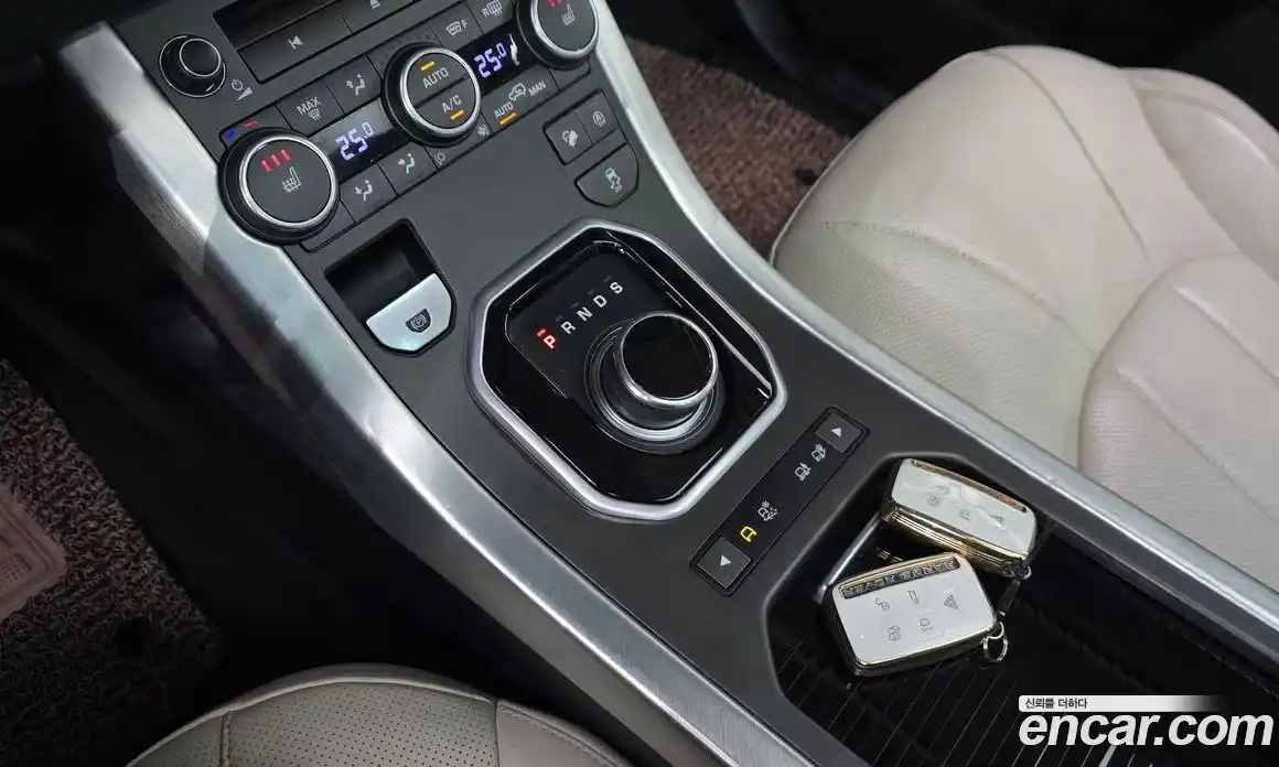 Land Rover Range-Rover Evoque 2018 2.0 гидро в Москве № 374861, фото 9