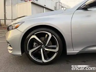 Honda Accord 2018 2.0 гидро в Москве № 402597, миниатюра 12