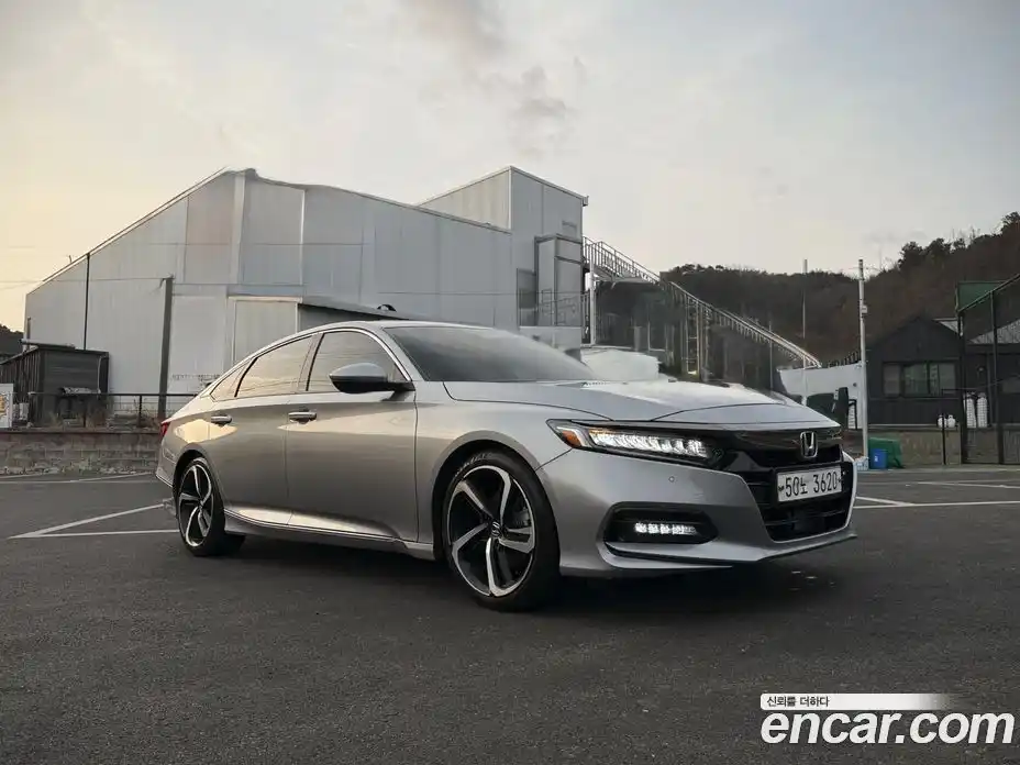 Honda Accord 2018 2.0 гидро в Москве № 402597, фото 4