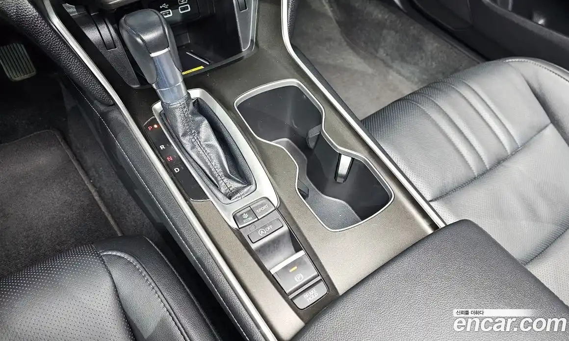Honda Accord 2022 1.5 гидро в Москве № 473198, фото 9