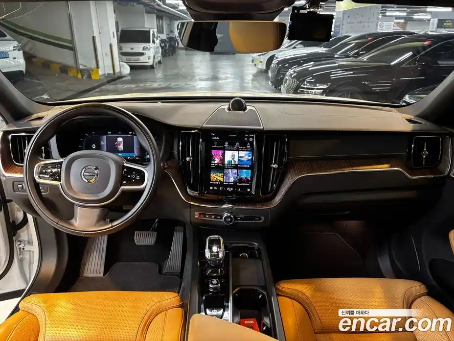 Volvo XC60 2022 2.0 гидро в Москве № 593760, фото 7