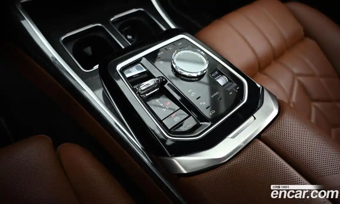 BMW 7-Series 2023 3.0 гидро в Москве, фото 9
