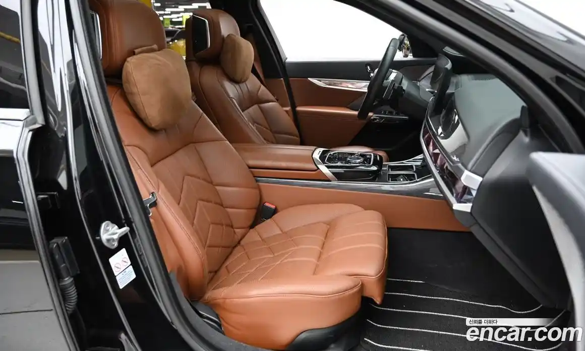 BMW 7-Series 2023 3.0 гидро в Москве, фото 10