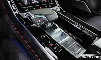 Audi A8 2022 3.0 гидро в Москве № 801601, миниатюра 9