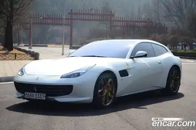 Ferrari GTC4 Lusso, 2019