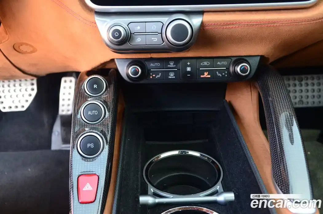 Ferrari GTC4 Lusso 2019 3.9 гидро в Москве № 814125, фото 9