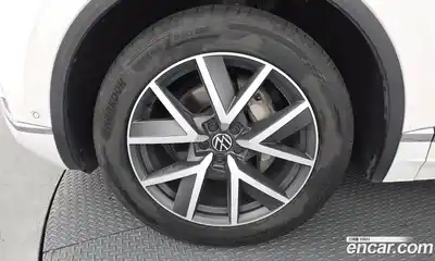 Volkswagen Touareg 2023 3.0 гидро в Москве № 826029, миниатюра 5