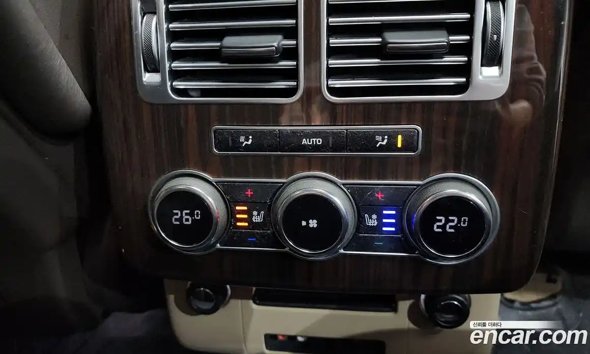 Land Rover Range-Rover 2015 5.0 гидро в Москве № 861328, фото 18