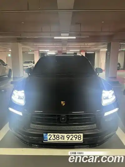 Porsche Macan, 2022