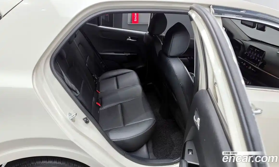 Kia Morning 2023 1.0 Автомат в Москве № 972672, фото 12