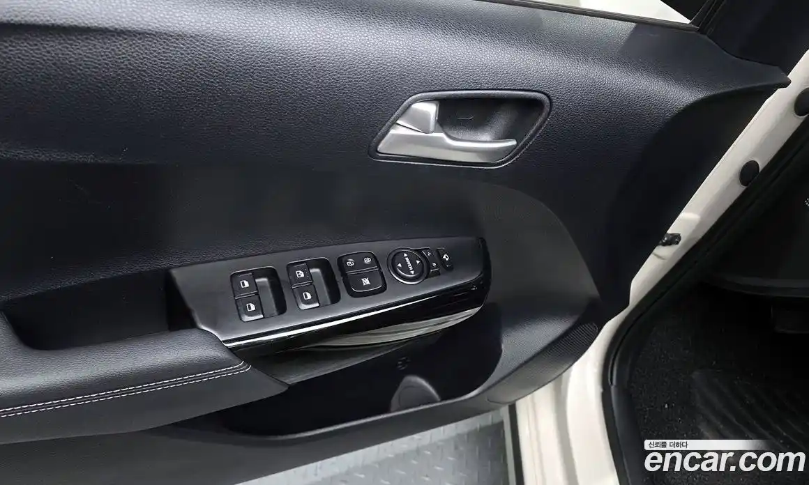 Kia Morning 2023 1.0 Автомат в Москве № 972672, фото 18