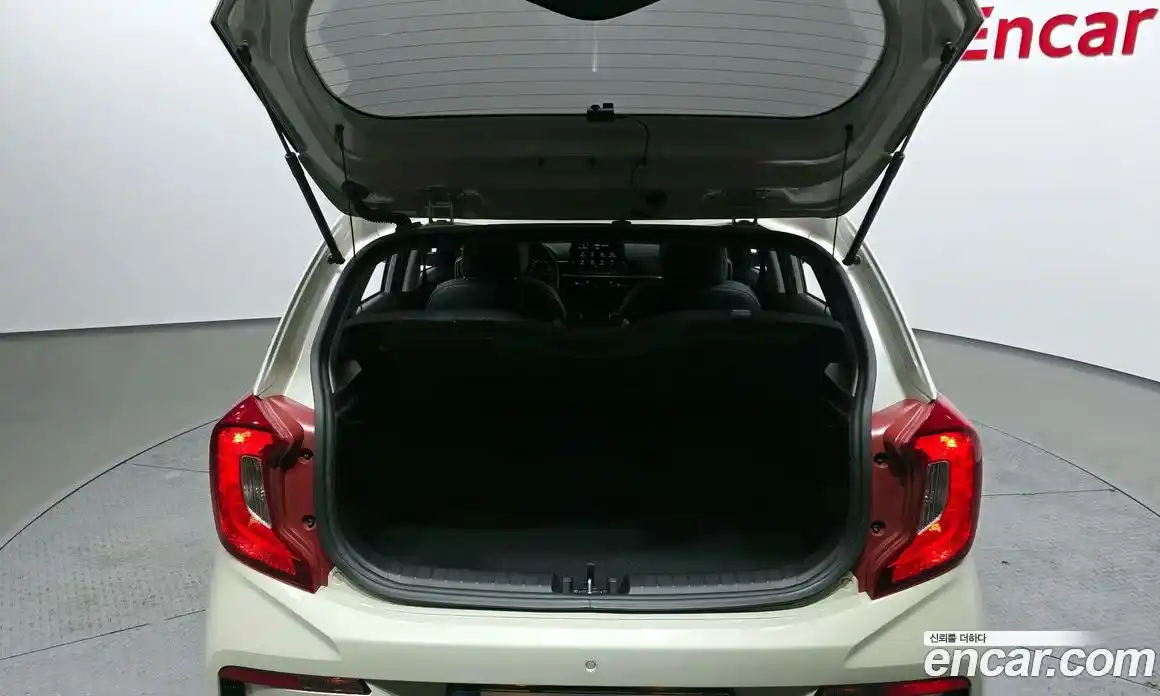 Kia Morning 2023 1.0 Автомат в Москве № 972672, фото 20