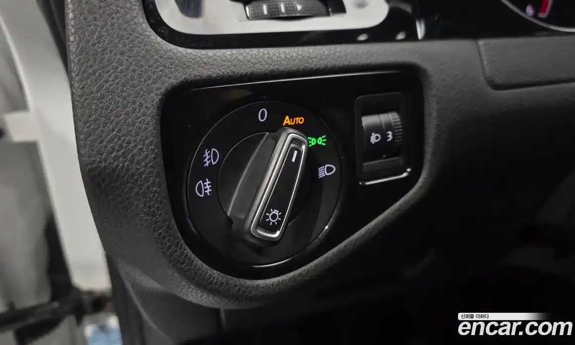 Volkswagen Golf 2013 1.6 гидро в Москве № 976160, фото 14