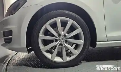 Volkswagen Golf 2013 1.6 гидро в Москве № 976160, миниатюра 5