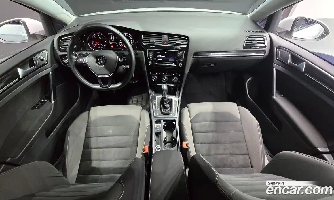 Volkswagen Golf 2013 1.6 гидро в Москве № 976160, фото 7