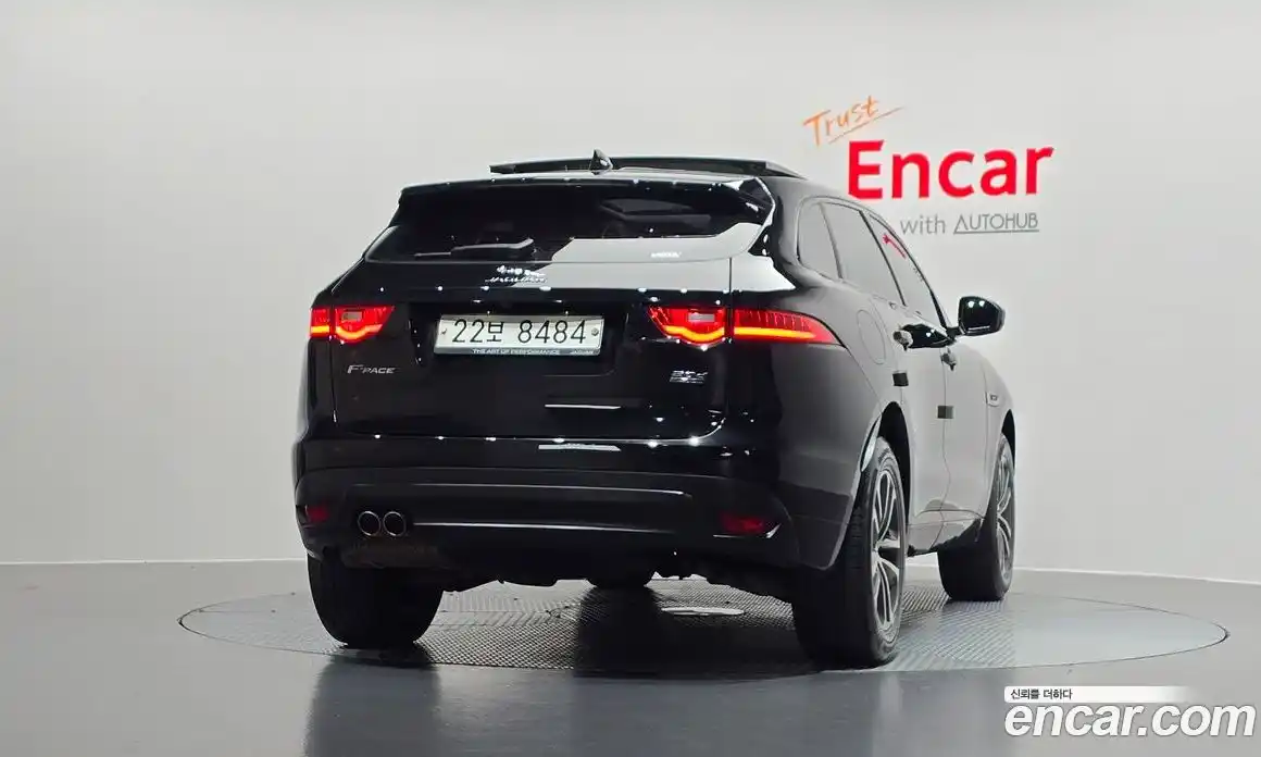 Jaguar F-Pace 2017 2.0 гидро в Москве № 976542, фото 4