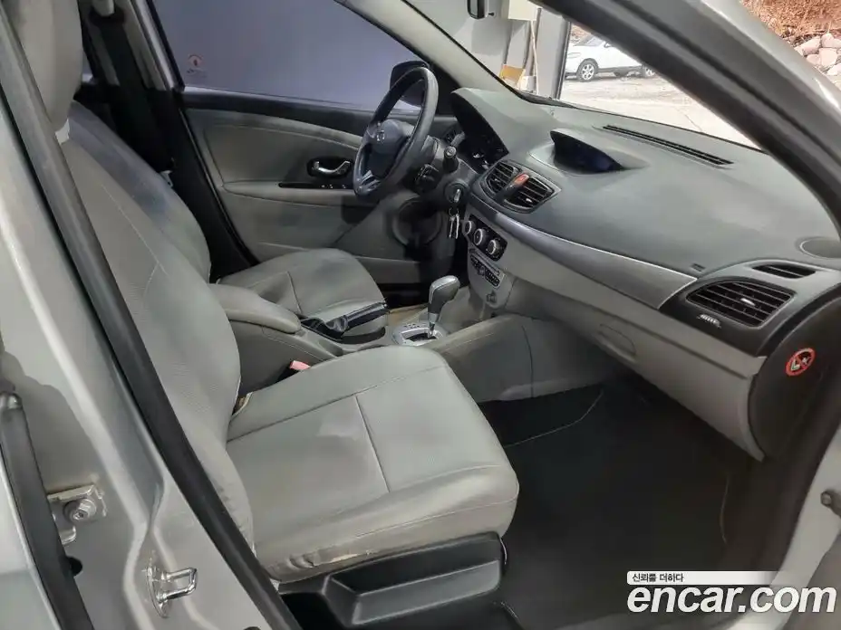 Renault SM3 2009 1.6 гидро в Москве, фото 20