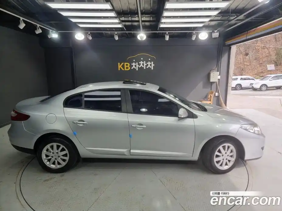 Renault SM3 2009 1.6 гидро в Москве, фото 7