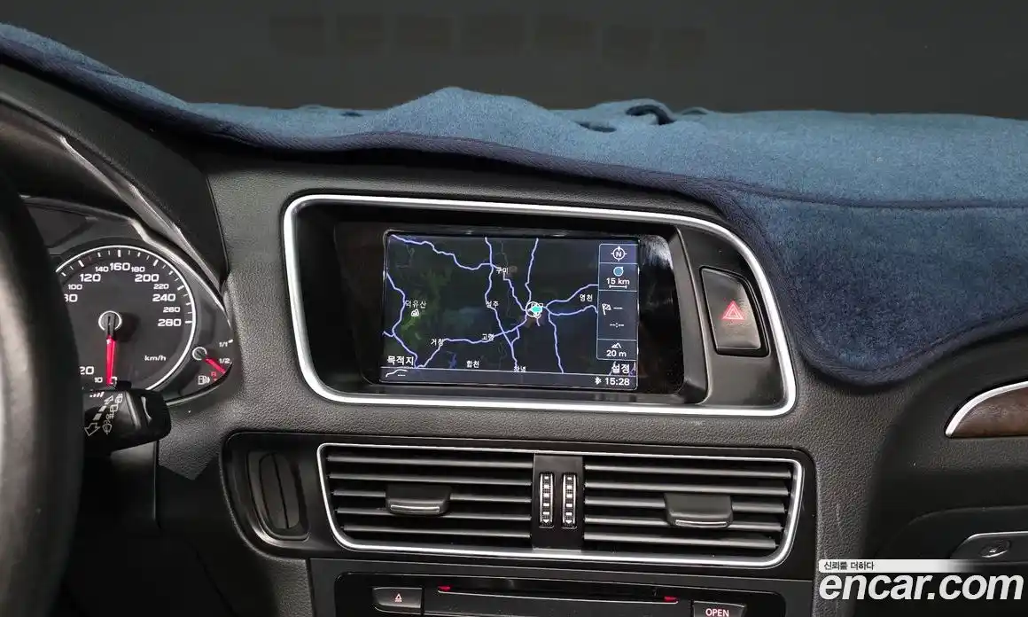 Audi Q5 2016 2.0 Автомат в Москве № 1007947, фото 14