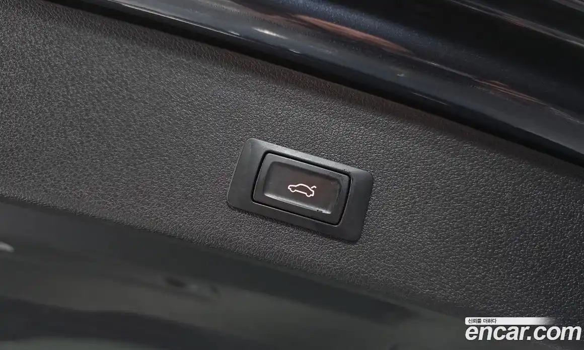 Audi Q5 2016 2.0 Автомат в Москве № 1007947, фото 20