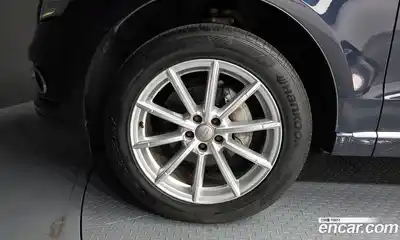 Audi Q5 2016 2.0 Автомат в Москве № 1007947, миниатюра 5