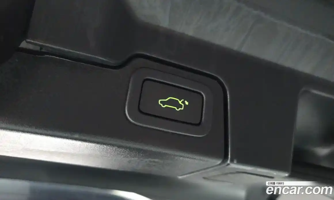 Land Rover Range-Rover Evoque 2018 2.0 гидро в Москве № 1013524, фото 18