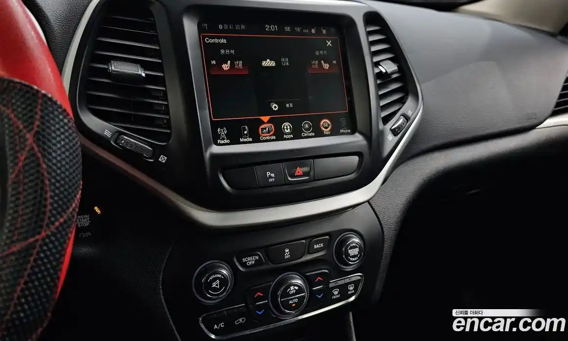 Jeep Cherokee 2017 2.4 гидро в Москве № 1015038, фото 18
