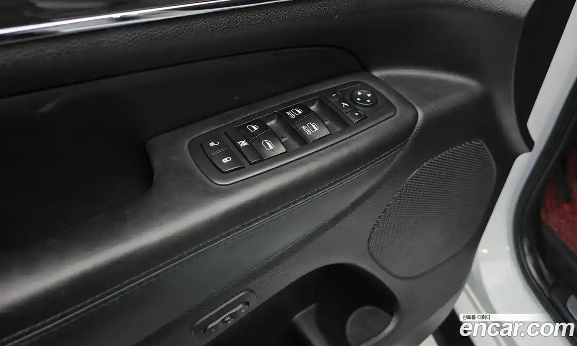 Jeep Cherokee 2018 3.0 гидро в Москве № 1015091, фото 17