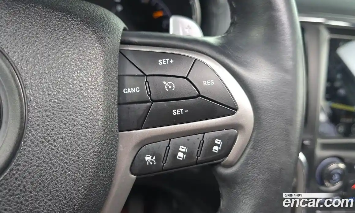 Jeep Cherokee 2018 3.0 гидро в Москве № 1015091, фото 18