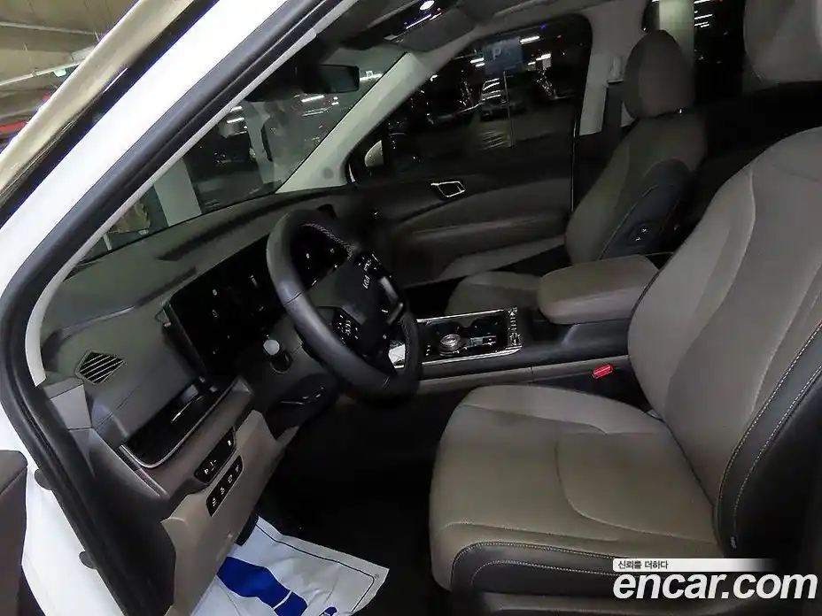 Kia Canival 2025 1.6 Автомат в Москве № 1065798, фото 6