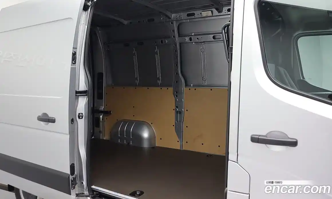 Renault Master 2024 2.3 Механическая в Москве № 1068357, фото 6