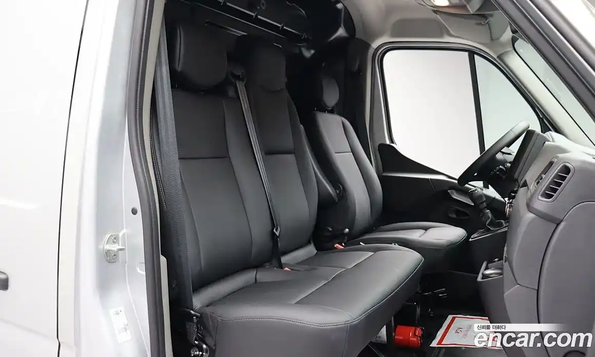 Renault Master 2024 2.3 Механическая в Москве № 1068357, фото 9