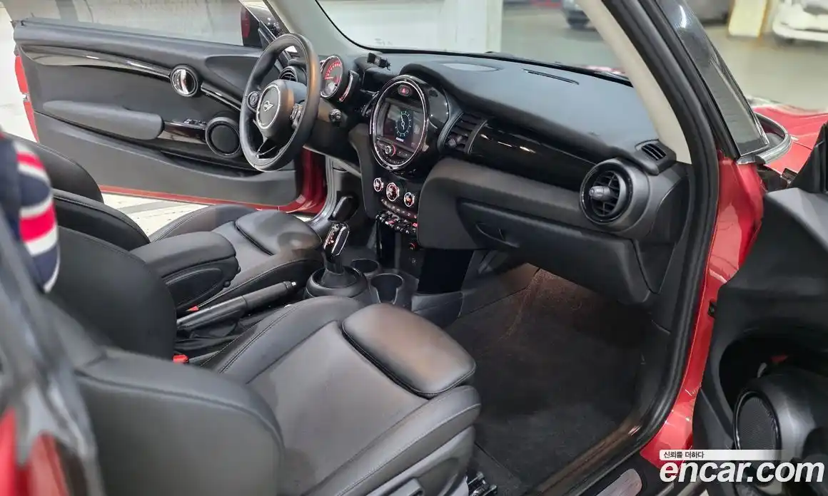 Mini Cooper 2020 1.5 гидро в Москве, фото 9