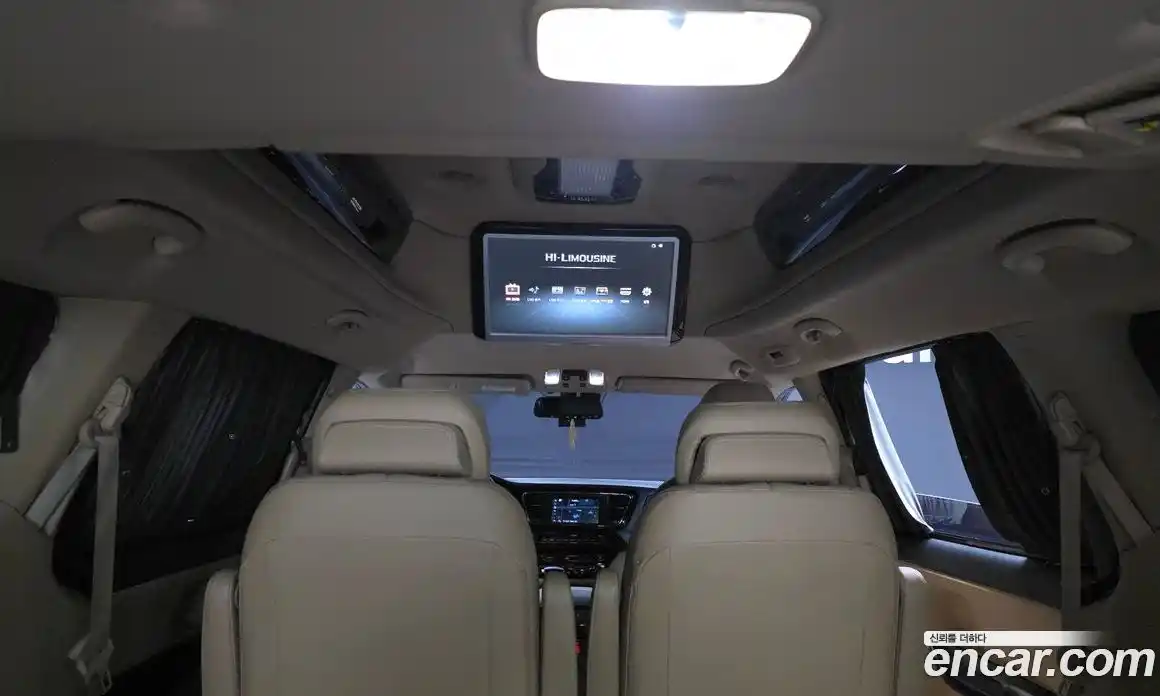 Kia Canival 2018 3.3 Автомат в Москве № 1079266, фото 19